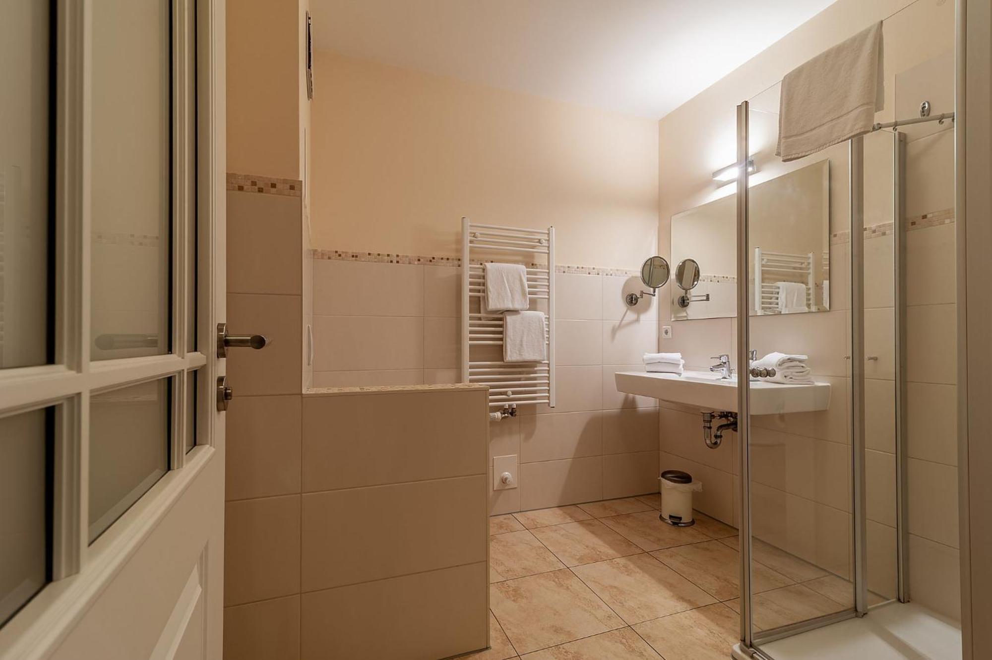 Hafendomicil Appartement Wh03 - Zander Варен Экстерьер фото